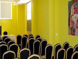 Art Apartahotel